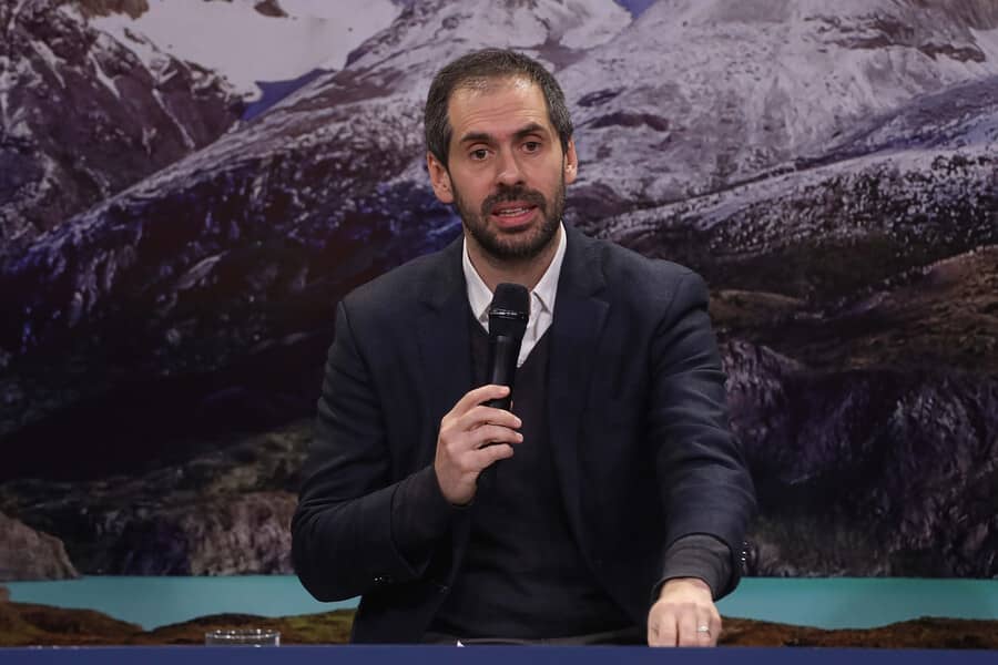 Ministro Grau descarta faltas a Ley de Lobby tras reunión con empresarios salmoneros