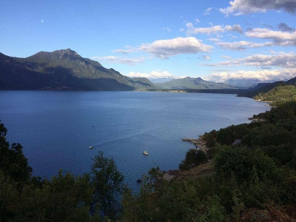 Expresidente Sebastián Piñera iba a bordo de helicóptero que capotó en Lago Ranco