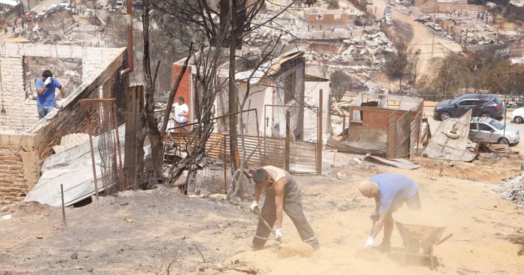 Municipio de Licantén se suma a campañas solidarias para damnificados de Valparaíso