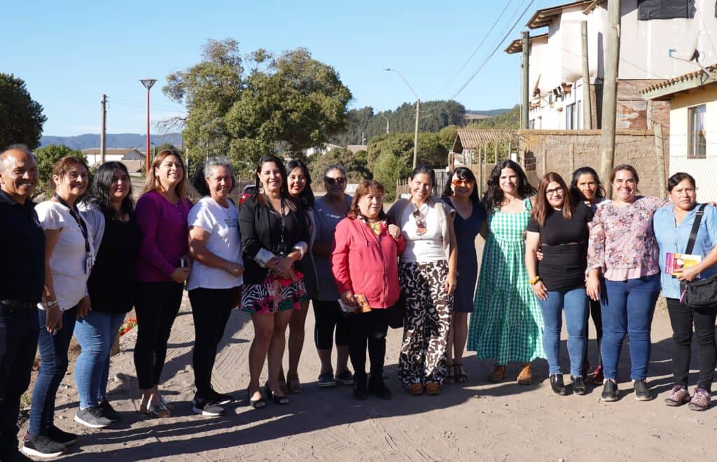 Ministra de la Mujer visitó Licantén y se reunió con agrupaciones locales