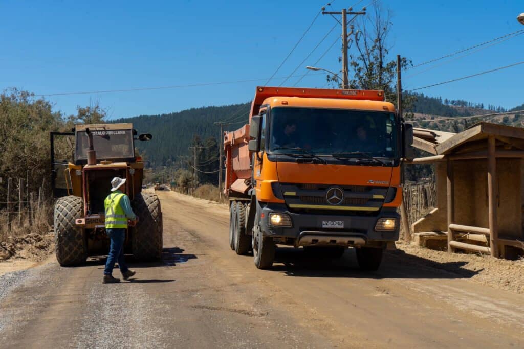 Municipio de Vichuquén impulsa tercer proyecto de pavimentación en Ruta J-80