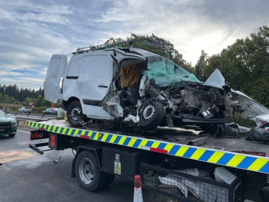 Tres personas murieron tras colisión con camioneta que iba contra el tránsito por la Ruta 5 en Curicó