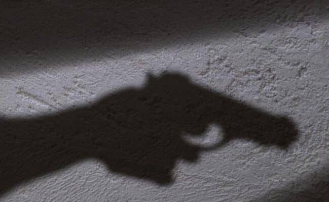 Vecino de sector Santa Fe de Curicó fue baleado en una plazoleta