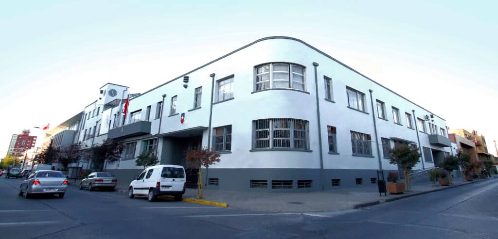 Municipio de Curicó debió pagar más de $107 millones a ex trabajador de empresa que demandó por daños y perjuicios