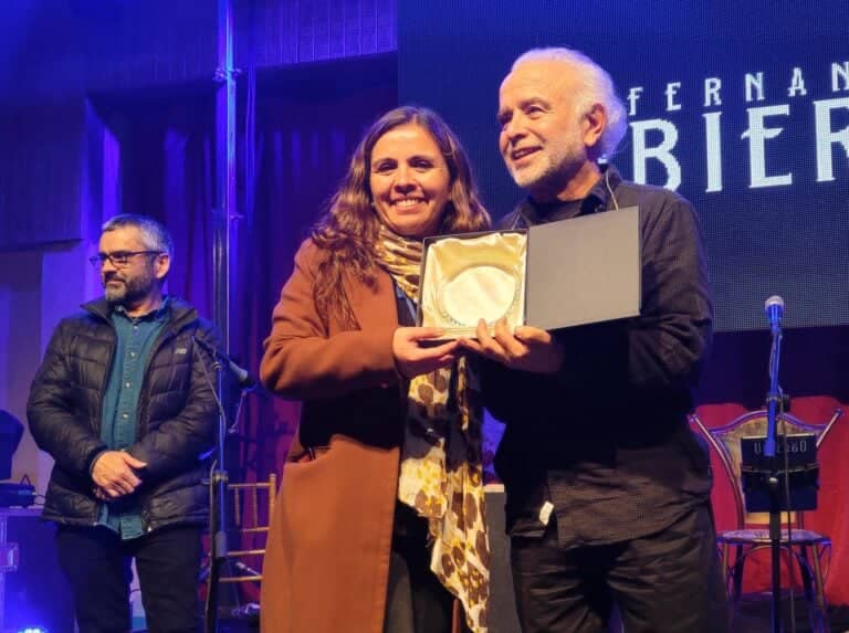 Con masiva asistencia y cierre con Fernando Ubiergo se celebró el Día de la Madre en Hualañé