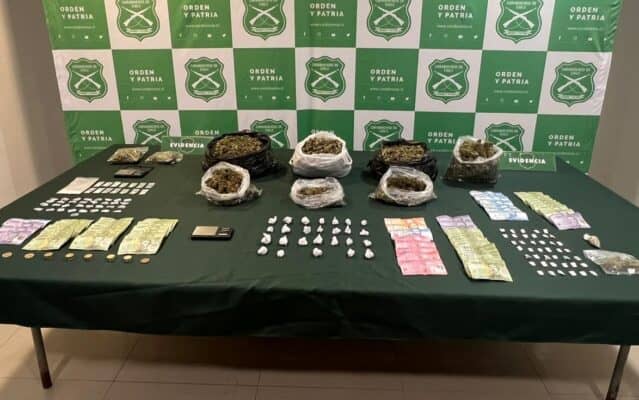 Carabineros detuvo a banda de traficantes e incautó drogas tras allanamiento en Sarmiento