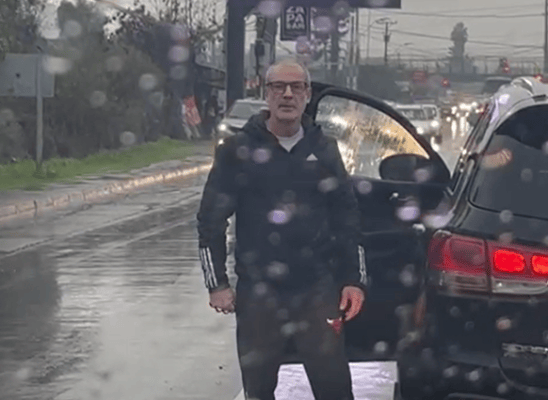Denuncian a conductor que amenazó con un bate a mujer y a su hija de 7 años en camino a Zapallar