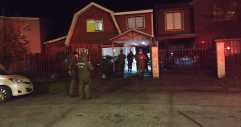 Carabineros disparó a delincuente que los amenazó con cuchillos
