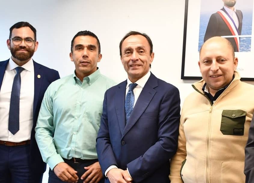 Ministro del Deporte comprometió evaluar proyecto de polideportivo para Sagrada Familia