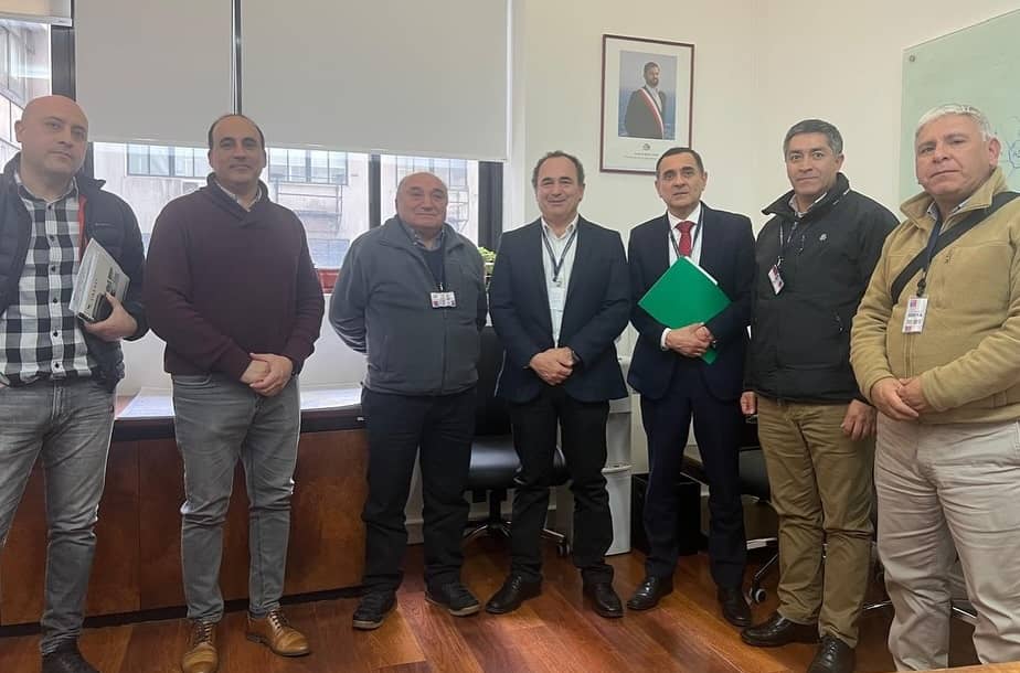 Senadora Vodanovic gestionó reuniones de vecinos de Sarmiento con MOP y EFE para exponer problemáticas