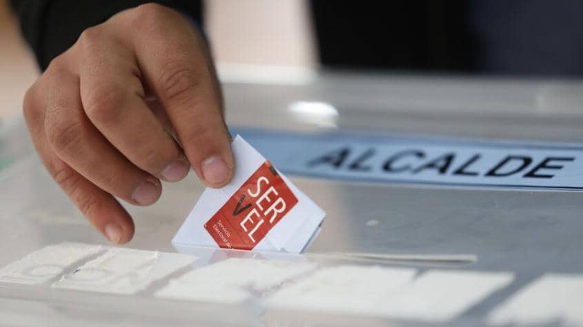 Cadem: Bordachar lidera intención de voto para alcaldía de Curicó seguido por Morales y Ahumada