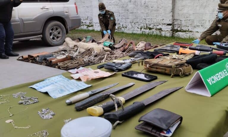 Carabineros de Curicó detuvo a cinco sujetos por millonario robo a vivienda en Potrero Grande