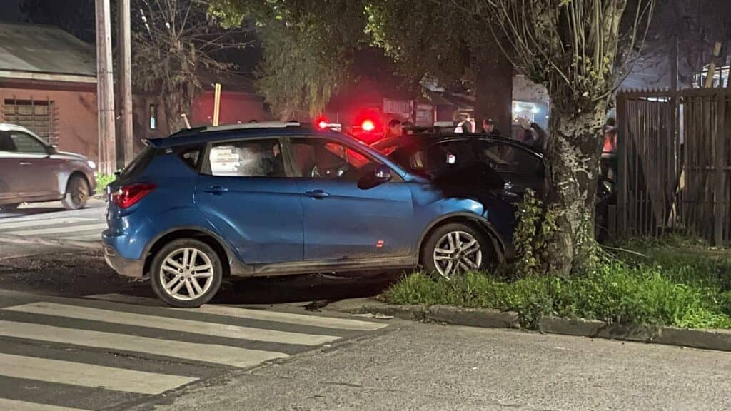 Colectivero escapó y no auxilió a pasajera tras violenta colisión