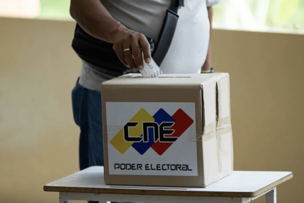 Comienza cierre de los centros de votación para las presidenciales en Venezuela