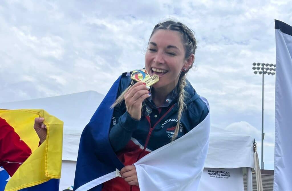 Atleta curicana Evelyn Ortiz confirma su participación en el Iberoamericano de Atletismo Master Lima 2026
