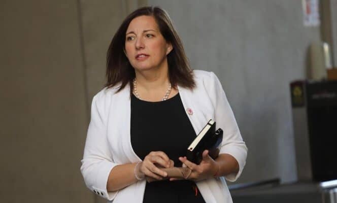 Senadora Vodanovic llamó al Gobierno a resolver crisis de listas de espera y problemas en el Hospital Regional de Talca
