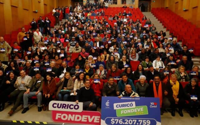 Municipio de Curicó entregó recursos del Fondo de Desarrollo Vecinal para 153 proyectos