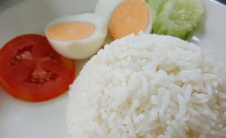 Atención con el arroz: ¿Por qué no debemos recalentarlo más de una vez?