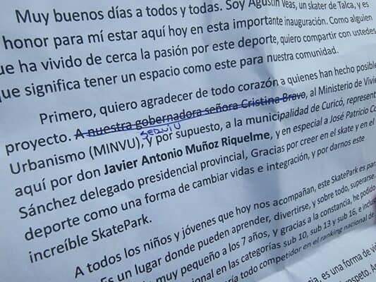 Rayan nombre de Cristina Bravo en discurso durante inauguración de skatepark en Curicó