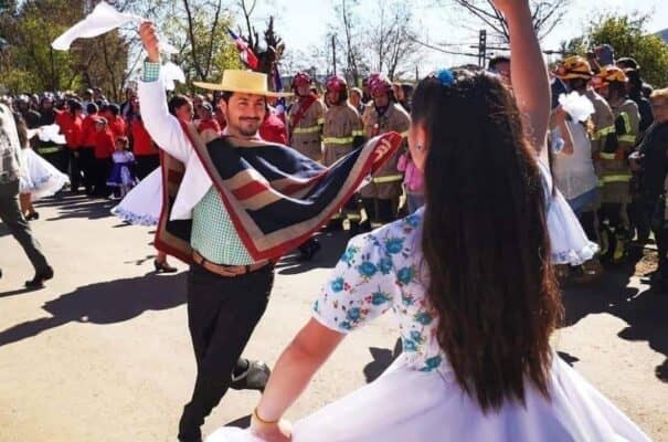 Buscan declarar septiembre como el "Mes de la Patria y de las Tradiciones Chilenas"