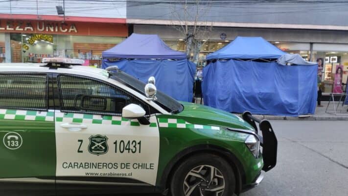 Detenidos dos delincuentes que ingresaron a robar a tienda en el centro de Curicó