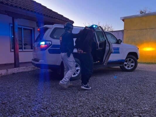 Dejan en prisión preventiva a padre y madre formalizados por parricidio de lactante en Curicó