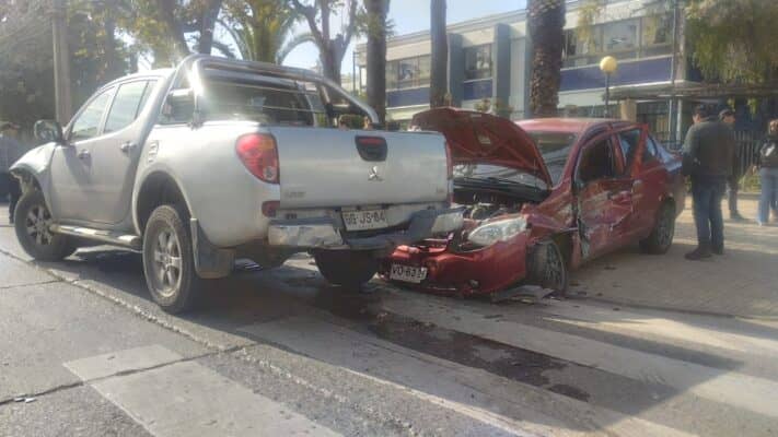 Colisión en Curicó deja un lesionado