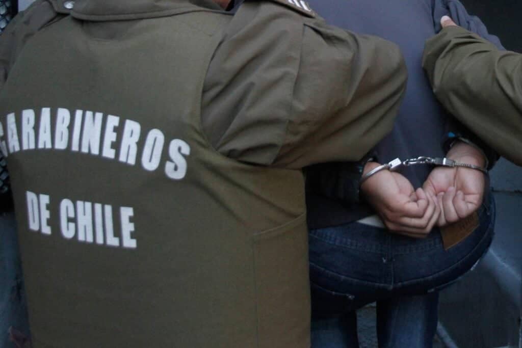 Carabineros detuvieron a sujeto que agredió a funcionario de Seguridad Pública de Romeral