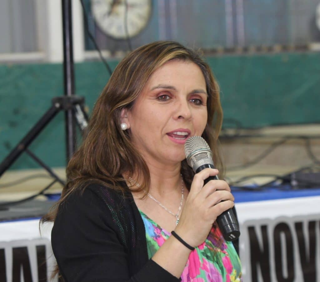 Alcaldesa de Hualañé llamó a vecinos de Caone y Parronal a participar de reuniones sobre proyectos fotovoltaicos