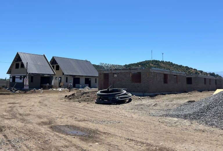 Alcalde de Romeral destaca avance de construcción de casas para Conjunto Habitacional Doña Paula