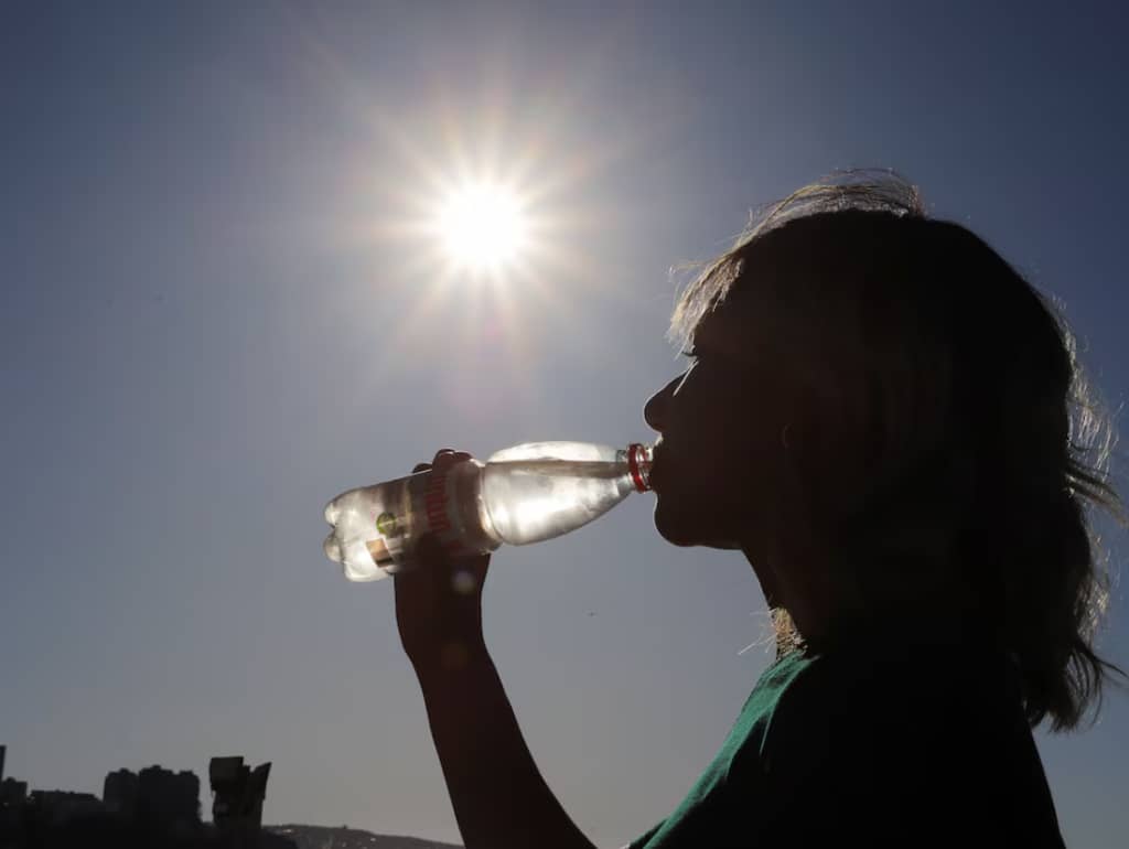 Alerta por calor extremo: Pronostican hasta 36°C en cuatro regiones de la zona central
