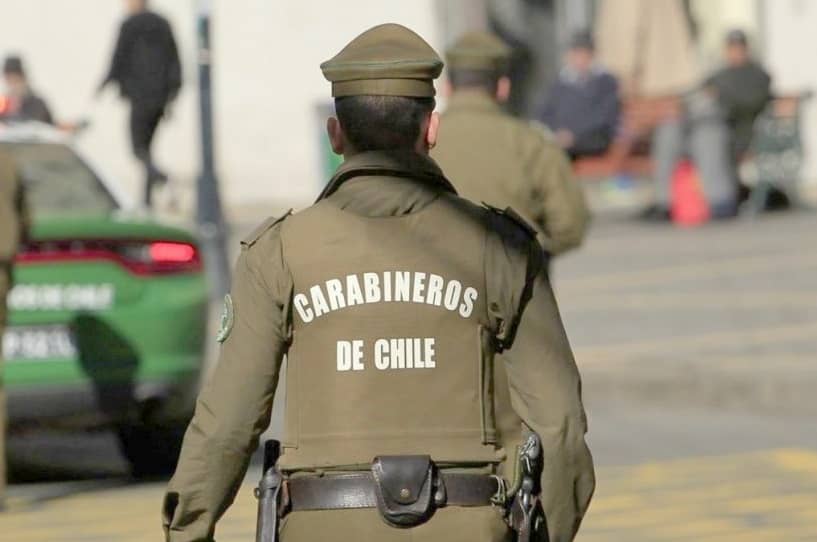 Detienen a sujeto que se hacía pasar por Carabinero portando un machete, gas pimienta y una baliza en Talca