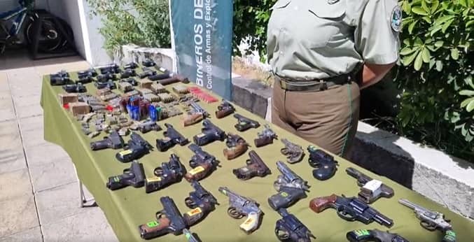 151 armas y más de 7 mil cartuchos fueron entregados de forma voluntaria a Carabineros