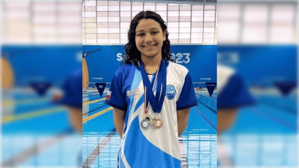 Piden agilizar nacionalidad de nadadora venezolana que compite en Talca