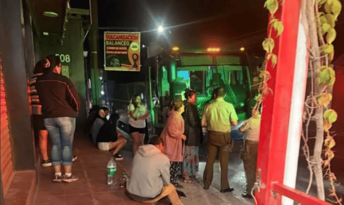 Intoxicación masiva en paseo de adultos mayores organizado por la Municipalidad de Talca