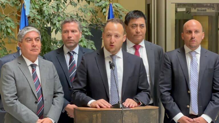 Diputado Guzmán celebra aprobación unánime de la Ley de Prófugos de la Justicia