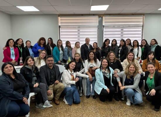 20 curicanas recibieron Fondo Concursable del Programas Mujeres Jefas de Hogar
