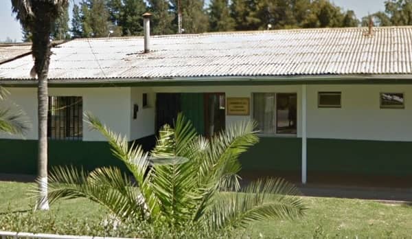 Vecinos de Upeo atemorizados por santiaguinos que buscan a joven involucrado en retiro de droga