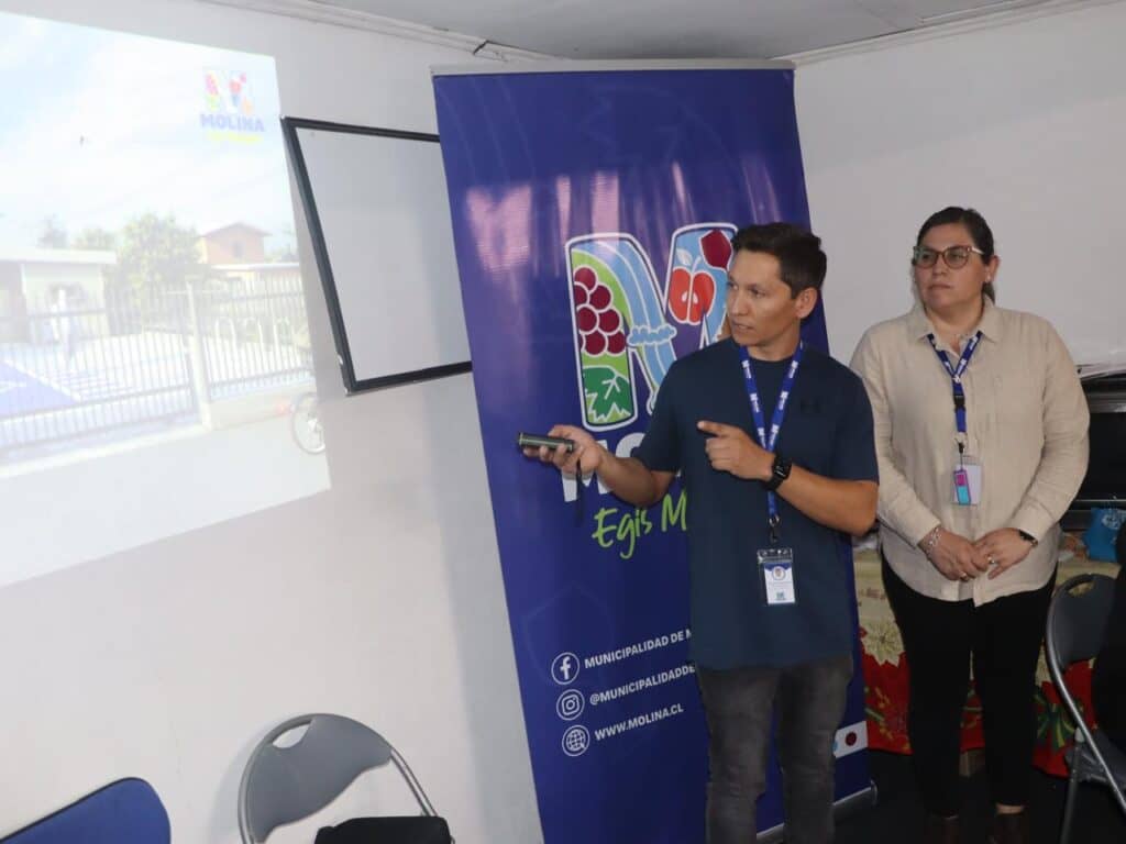 Presentan proyecto de sede social para la Villa Oscar Bonilla de Casa Blanca