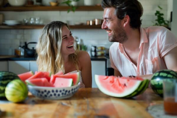 Estudio UOH revela: Vegetarianos son percibidos como más fieles y parejas a largo plazo atractivas para mujeres