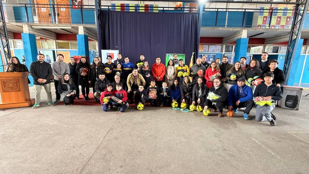 Escuelas de Curicó reciben importante apoyo deportivo para fomentar la actividad física
