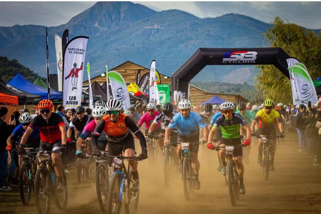 Más de 350 ciclistas vibraron en el exitoso Desafío La Jungla MTB 2025 de Curicó