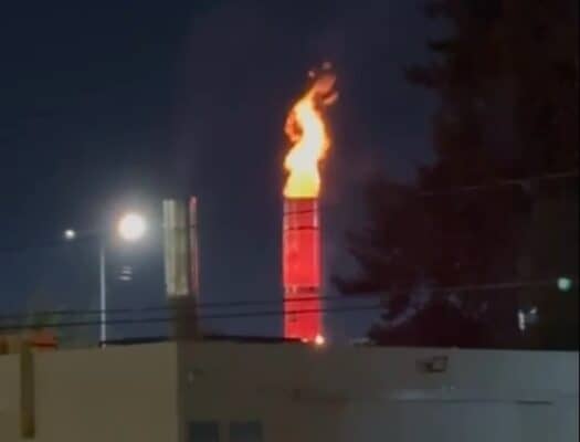 Alarma en Talca: Chimenea de cinerario emite llamarada y mantiene en alerta a vecinos por contaminación