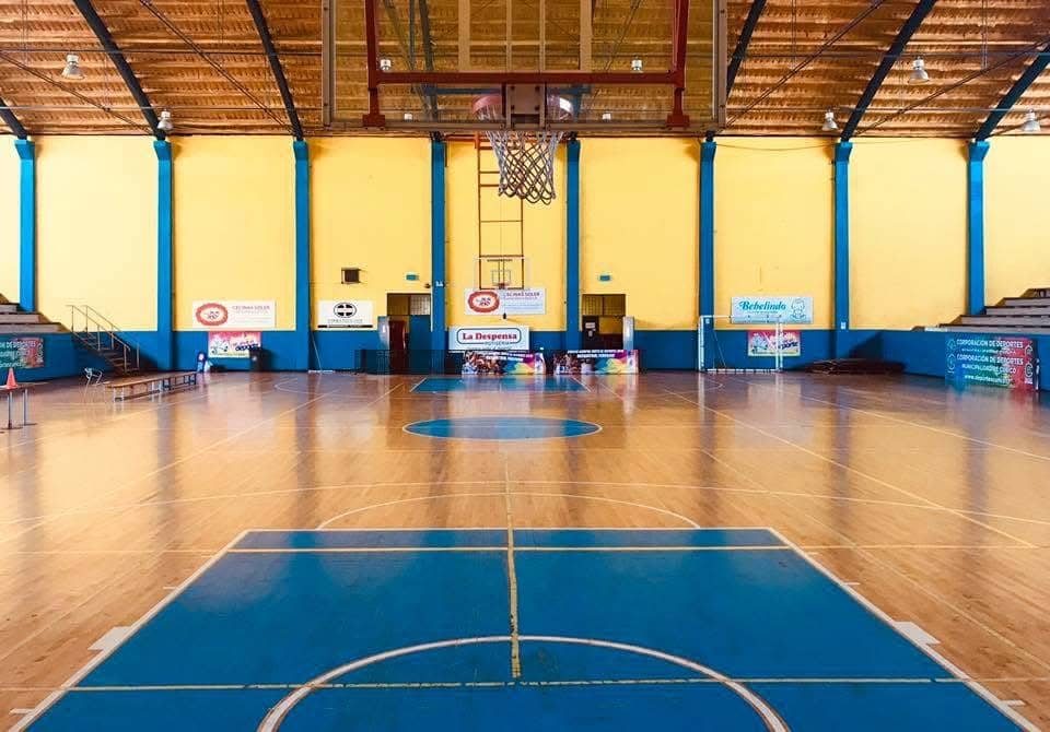 Corporación asume responsabilidad por falla en gimnasio que deja al borde de la eliminación a Liceo de Curicó