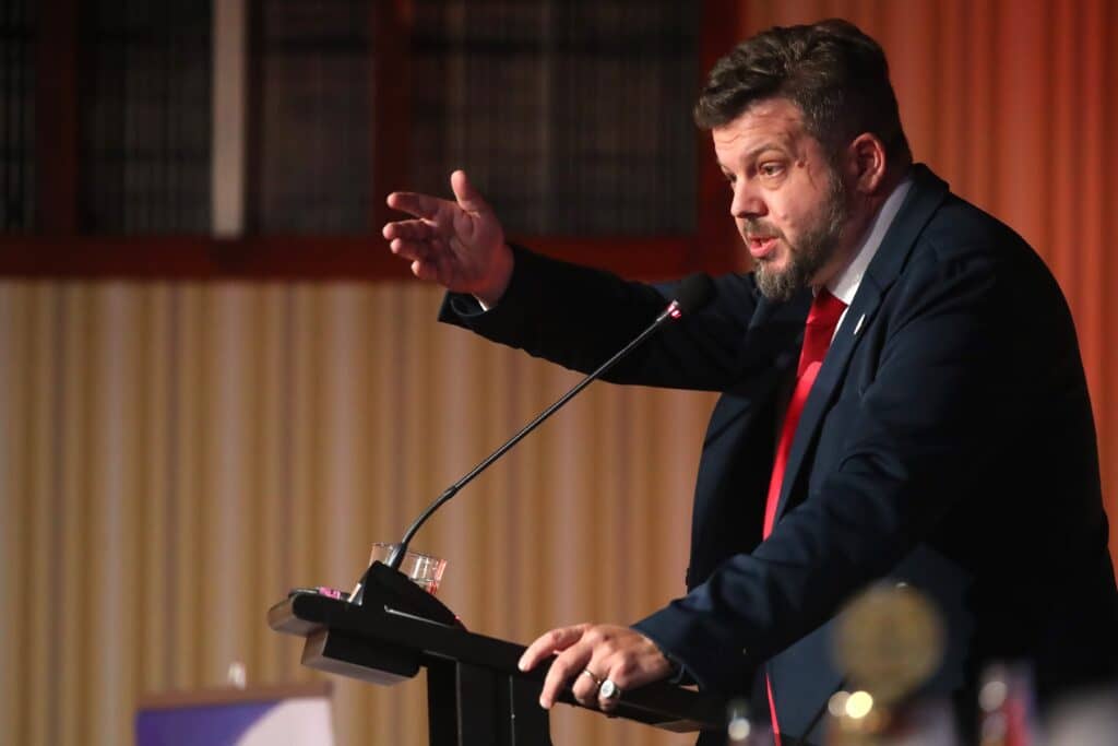 “No hay plata”: Kaiser revela que su partido no tiene recursos para financiar su campaña presidencial