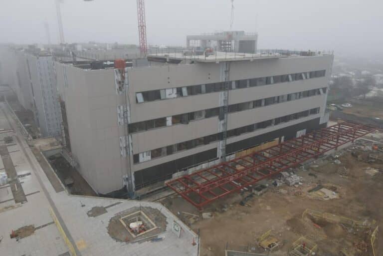 Nuevo Hospital de Cauquenes alcanza 85% de avance: Beneficiará a la provincia y reforzará la salud mental en el Maule Sur