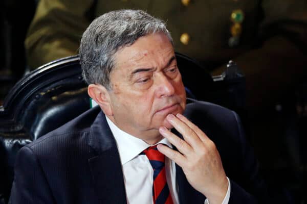 Senador Coloma sale en defensa de Ximena Rincón tras fallo del Tricel