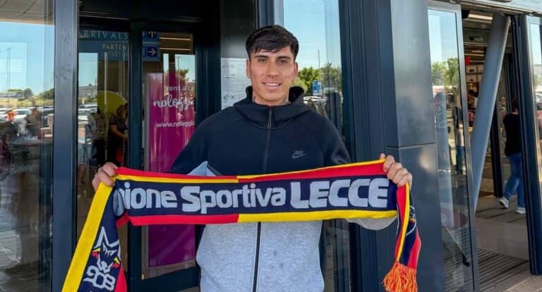 Matías Pérez llega a Italia para unirse al Lecce de la Serie A