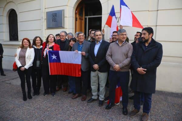 Oficialismo y DC inscriben pacto parlamentario en el Servel: Daniel Jadue y Gustavo Gatica serán candidatos