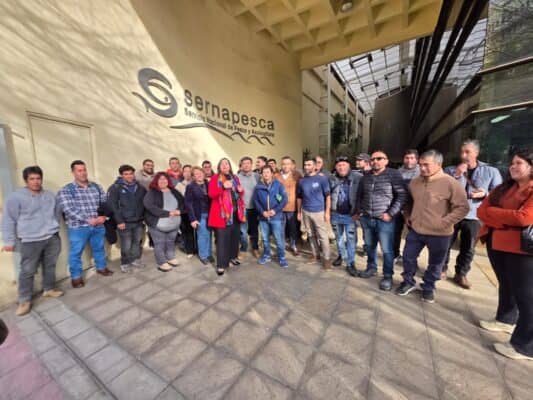Senadora Vodanovic y pescadores artesanales del Maule insisten en oponerse a recalificación de la jibia